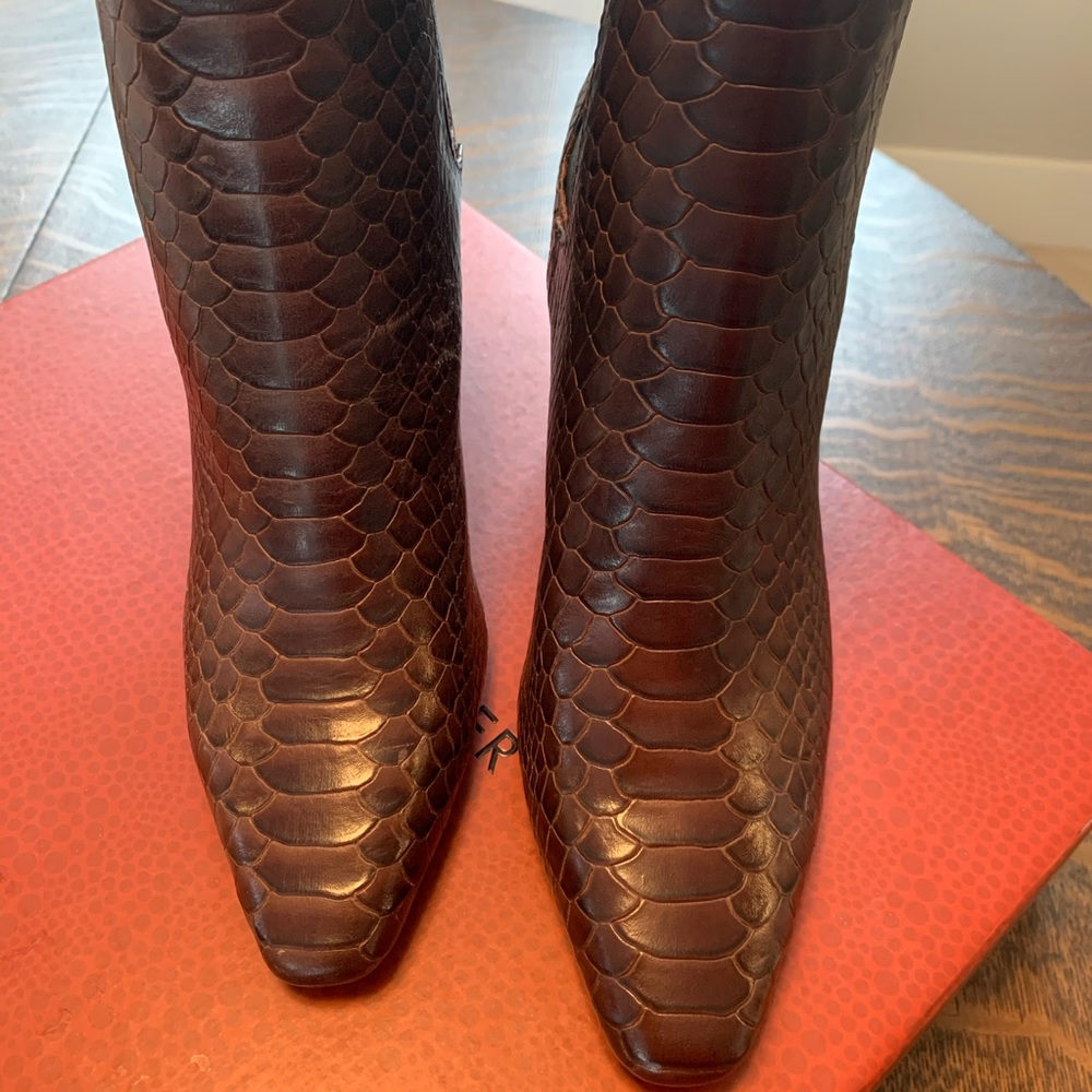 New Donald J Pliner Laila Boot size 6.5